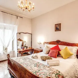Warm In Ancient Building In Vatican-p S Pietro Apartament